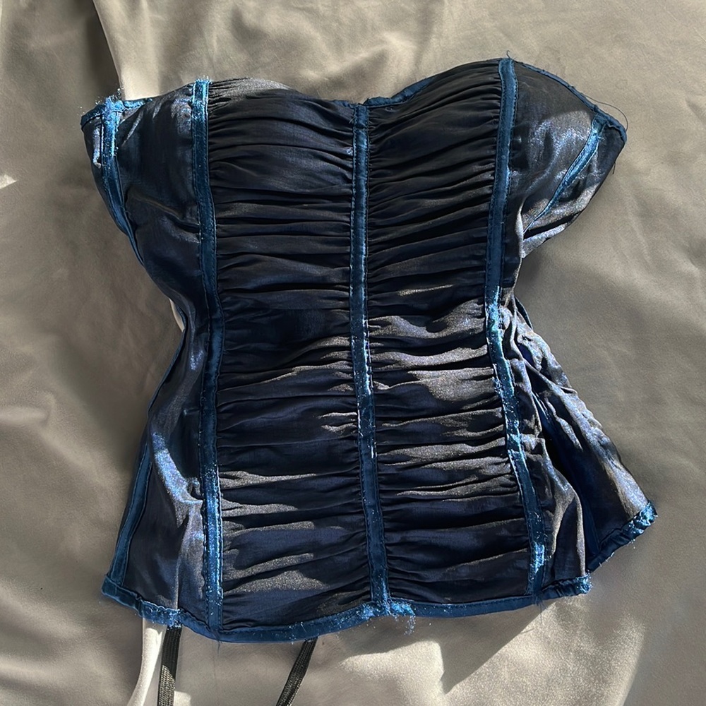 blue cinched corset. no wear or tears. size small